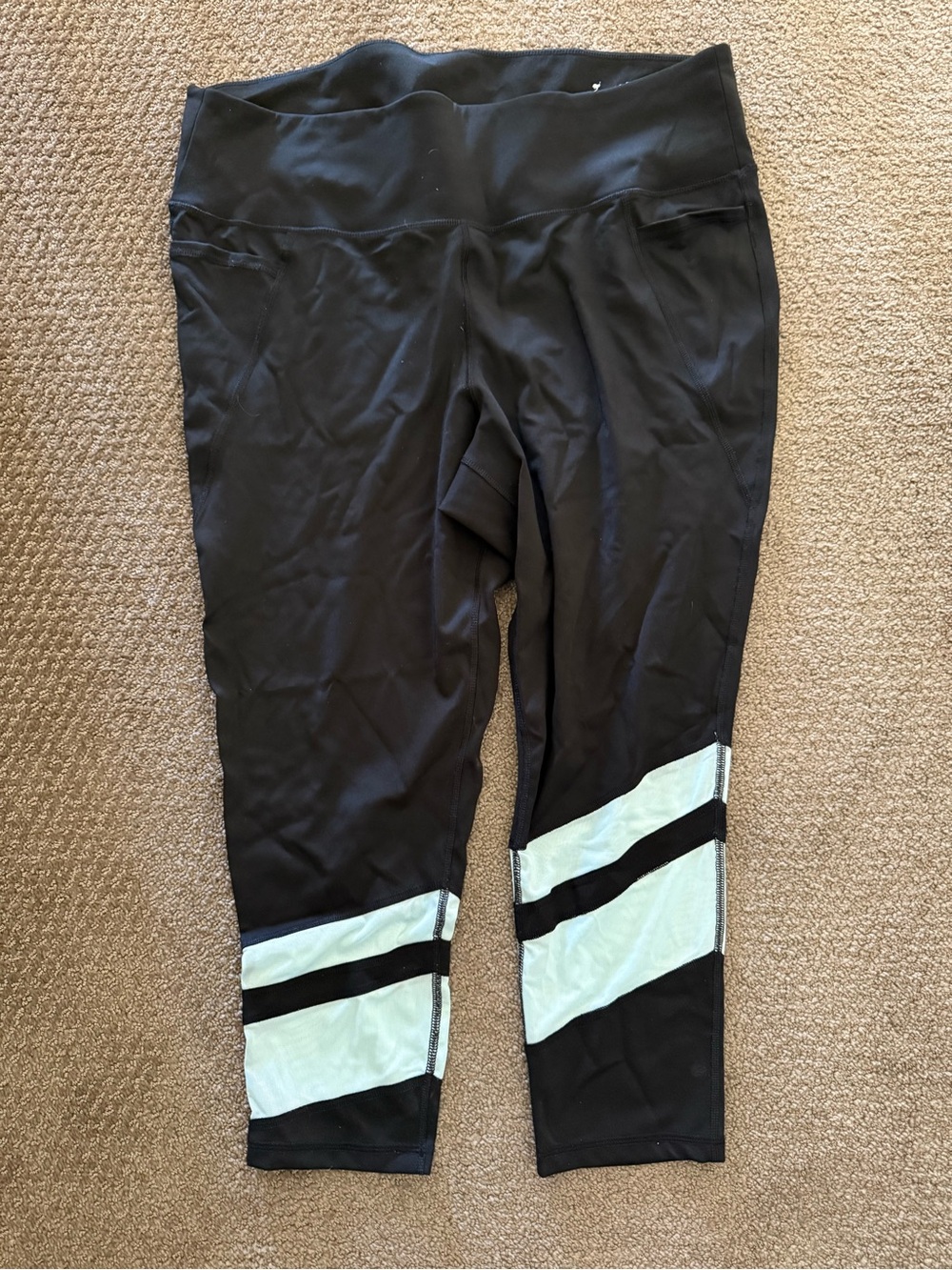 LIVI Active Women’s Athletic Leggings with Blue Accent